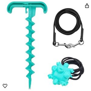 NWT - Tug Outdoor Dog Toy with Stake, Dog Toy for Aggressive Chewer, Tug of War